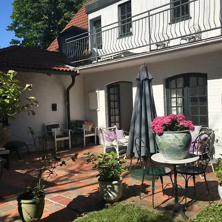 Проживание в семье Einfamilienhaus Im Landhausstil Мербуш